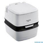 Porta Potti Qube 165 bærbart toalett med stor avfallstank og god sittehøyde.